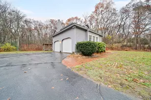 45 Sharon Rd, Windham, NH 03087 - Photo 8