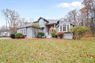 45 Sharon Rd, Windham, NH 03087 - Photo 2