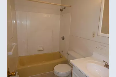 127 English Village Road #302, Manchester, NH 03102 - Photo 6