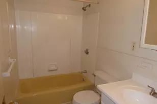 127 English Village Rd, Manchester, NH 03102 - Photo 6