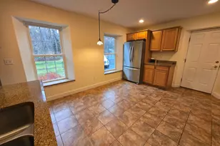 40 Strafford Ln, Bedford, NH 03110 - Photo 6