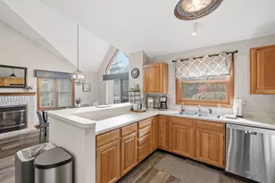 13 Woodsview Ln, Lincoln, NH 03251 - Photo 18