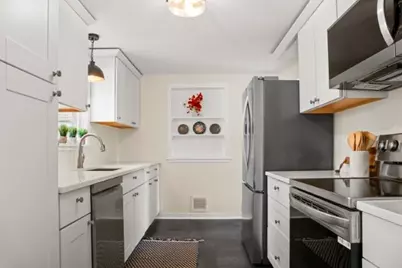 7 Hall Court, Portsmouth, NH 03801 - Photo 6