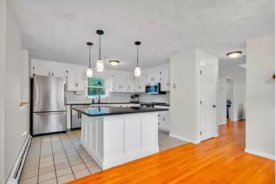 27 Norwood Road, Salem, NH 03079 - Photo 6