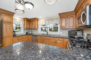 5 Meghan Dr, Nashua, NH 03063 - Photo 14