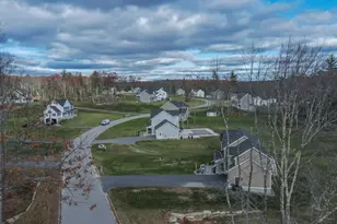 52 Daniel Rd, Derry, NH 03038 - Photo 6