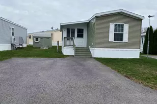 13 2nd St, Exeter, NH 03833 - Photo 2