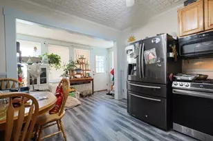 8 Rimmon St, Manchester, NH 03102 - Photo 4