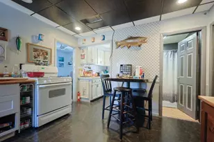 8 Rimmon St, Manchester, NH 03102 - Photo 10