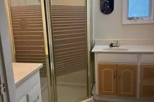 97 Linwood St, Nashua, NH 03060 - Photo 12