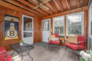 56 Chamberlain St, Rochester, NH 03867 - Photo 12