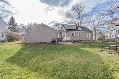 56 Chamberlain Street, Rochester, NH 03867 - Photo 4