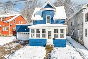 378 Madison Ave, Berlin, NH 03570 - Photo 2