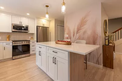 16 Laurel Court, Nashua, NH 03062 - Photo 2