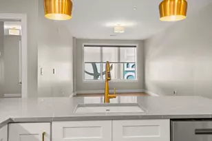 99 Foundry Pl, Portsmouth, NH 03801 - Photo 4