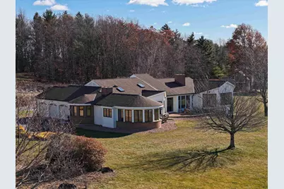 43 Sterling Place, Bow, NH 03044 - Photo 2