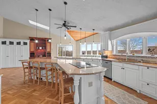 43 Sterling Pl, Bow, NH 03044 - Photo 8