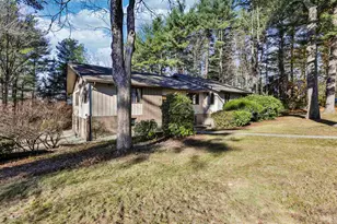 125 Lille Rd, Nashua, NH 03062 - Photo 2