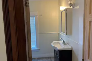 278 Pleasant St, Claremont, NH 03743 - Photo 4