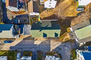 24 Parker St, Laconia, NH 03246 - Photo 2