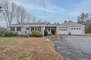 141 Raymond Rd, Deerfield, NH 03037 - Photo 2