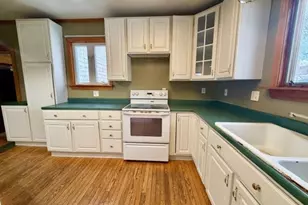 15 Alpine St, Gorham, NH 03581 - Photo 2