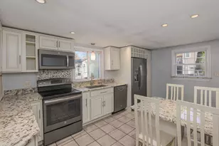 5 Kimball Ave, Plaistow, NH 03865 - Photo 2