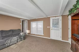 9 Strawberry Ln, Concord, NH 03301 - Photo 8