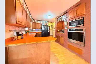 249 Maple Avenue, Claremont, NH 03743 - Photo 10