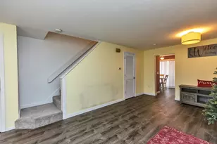 8 NE Village Rd, Concord, NH 03301 - Photo 10