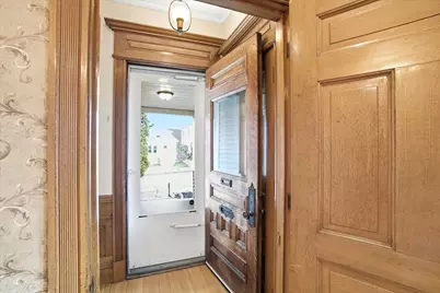 631 Lake Avenue, Manchester, NH 03103 - Photo 8