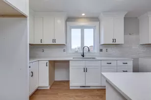 4 Haystack Circle, Pelham, NH 03076 - Photo 4