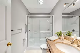 33 Walden Pond Dr, Nashua, NH 03064 - Photo 30