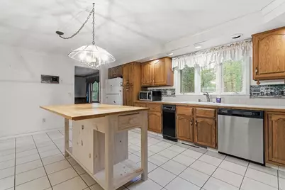 95 Hitching Post Lane, Bedford, NH 03110 - Photo 18