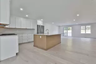 21 Autumn Ln, Raymond, NH 03077 - Photo 10