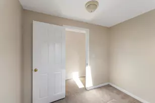 294 5 Hampstead Rd, Derry, NH 03038 - Photo 46