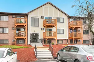 6 Lancelot Court, Salem, NH 03079 - Photo 2