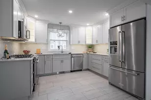 34 Lindsay Rd, Hooksett, NH 03106 - Photo 4