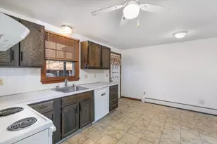 27 Midridge Cir, Londonderry, NH 03053 - Photo 12