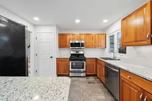 30 Burgess St, Nashua, NH 03064 - Photo 10