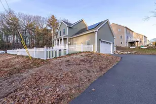 29 Derry St, Hudson, NH 03051 - Photo 22