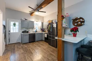 4 Sunset Dr, Londonderry, NH 03053 - Photo 8