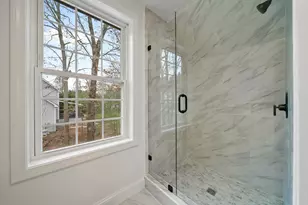 27 Buckingham Dr, Londonderry, NH 03053 - Photo 32