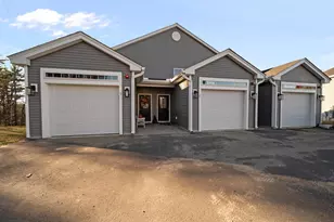 7 Cypress Ln, Windham, NH 03087 - Photo 2