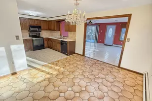 8 Cheney Dr, Hudson, NH 03051 - Photo 26