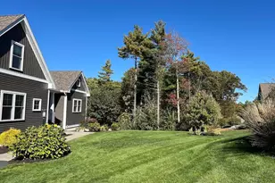 22 Sunrise Cir, Auburn, NH 03032 - Photo 4