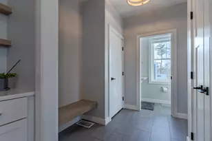 22 Sunrise Cir, Auburn, NH 03032 - Photo 4