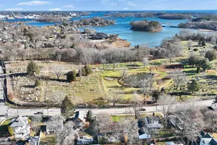 49 Sagamore Ave, Portsmouth, NH 03801 - Photo 2