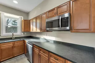 24 Pierce St, Concord, NH 03301 - Photo 4