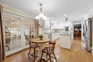 201 Oakridge Rd, Plaistow, NH 03865 - Photo 2